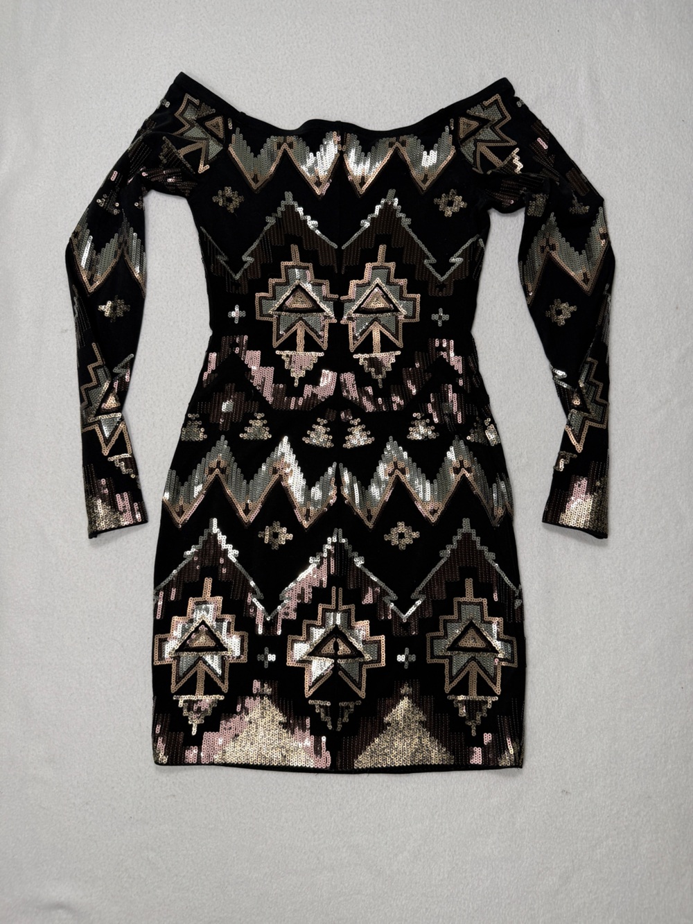 Express Black Off-Shoulder Sequin Aztek Pattern Mini Dress Sz X Small #2504 - Picture 7 of 7